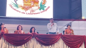 EN ENCUENTRO DE LIDERESAS INDIGENAS DE LA SELVA CENTRAL: Gobernador ofrece construir “Casa de Refugio para Mujeres Vulnerables”