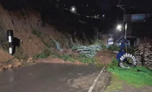 HUAICO AFECTA VÍAS: EN EL POBLADO DE HUAYLASJIRCA, YANAHUANCA POR ZONA DE PASCO