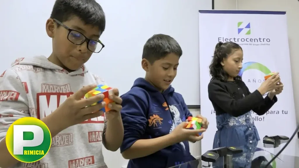 ELECTROCENTRO COORGANIZA TORNEO OFICIAL DE CUBO RUBIK