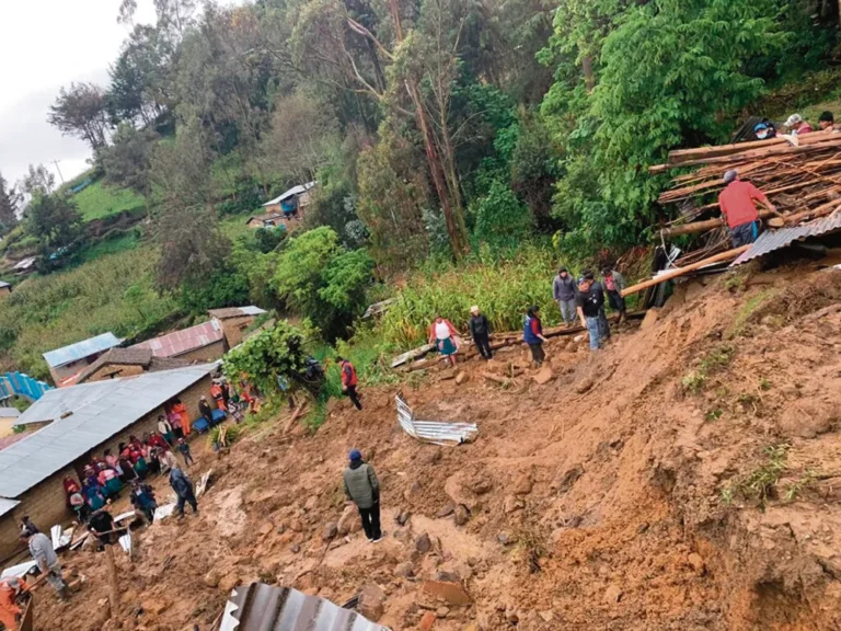 EN HUANCAVELICA: MÁS DE 2 MIL LOCALIDADES EN AMENAZA DE HUAYCOS E INUNDACIONES