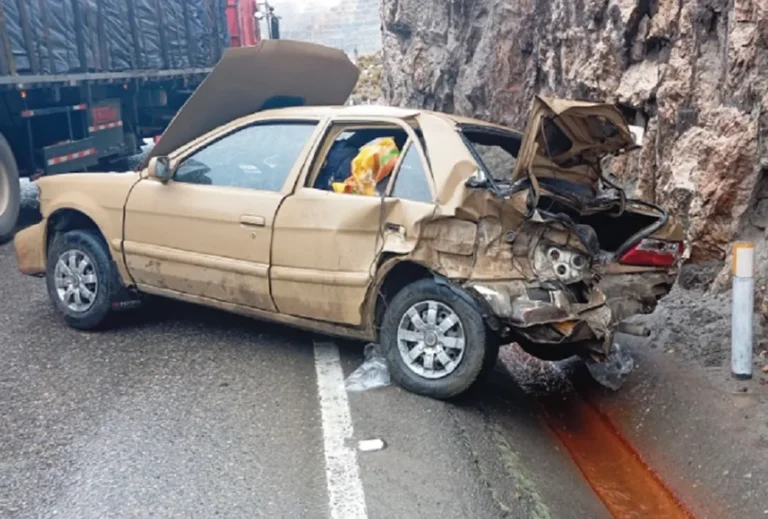 EN EL TRAMO LIMA-PASCO: UNA PERSONA FALLECIDA Y OTRA GRAVE DEJA CHOQUE VEHICULAR