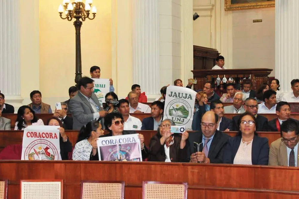 CON 20 VOTOS A FAVOR Y 5 ABSTENCIONES: FUE APROBADO EL DICTAMEN DE INSISTENCIA PARA CREAR LA UNIVERSIDAD NACIONAL DE JAUJA