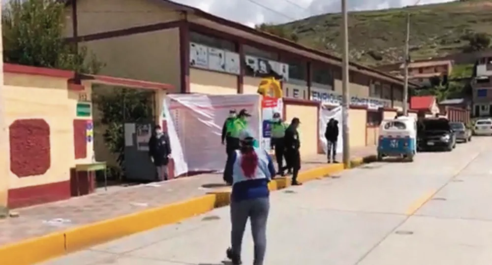 PROFESOR DENUNCIADO: POR PRESUNTO ACOSO SEXUAL EN YAUYOS-JAUJA