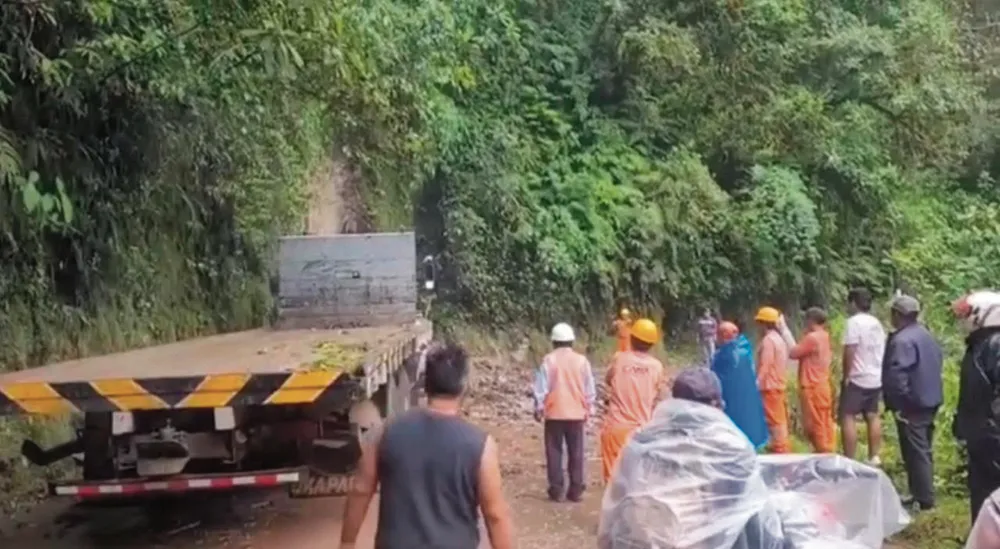 FUERTES LLUVIAS: CAUSAN PÁNICO ENTRE OXAPAMPA Y POZUZO