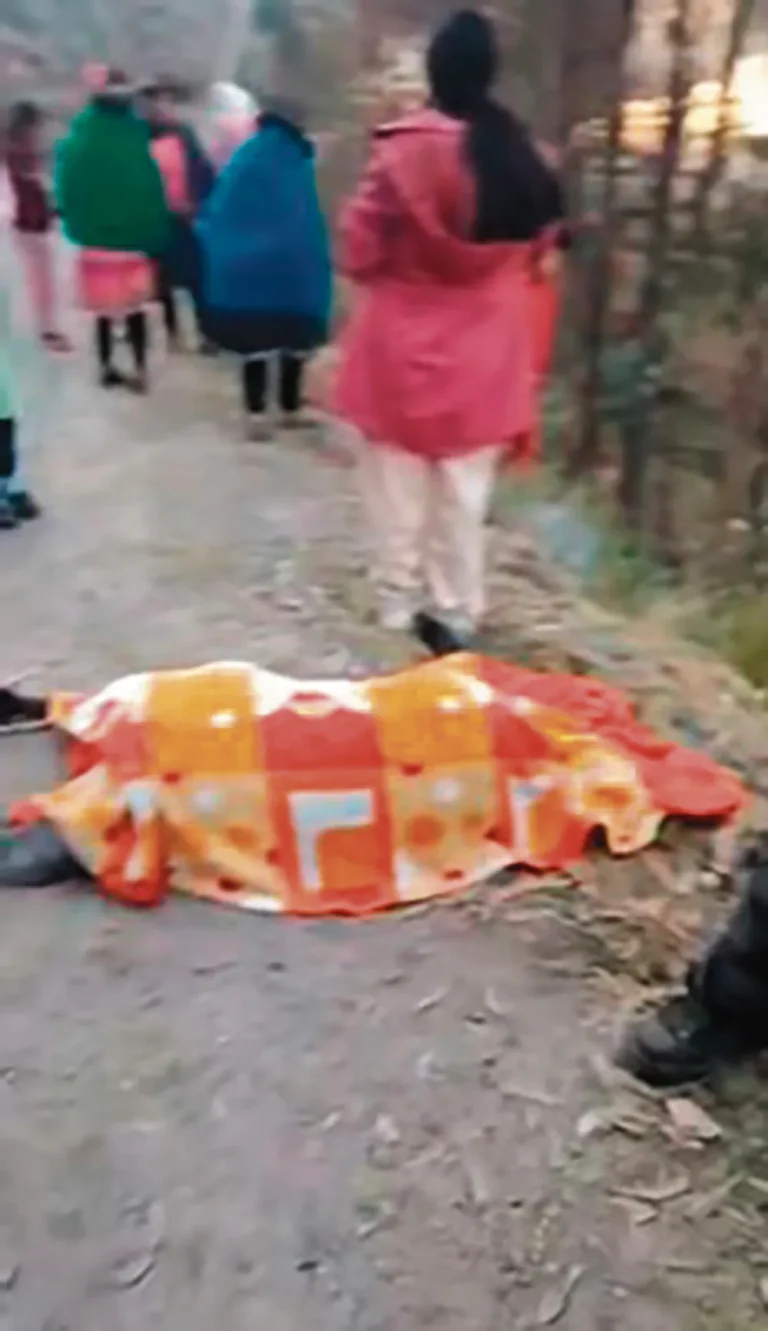 TRAGEDIA EN ANTA: CAÍDA DE VEHÍCULO DEJA 2 MUERTOS Y DOS HERIDOS