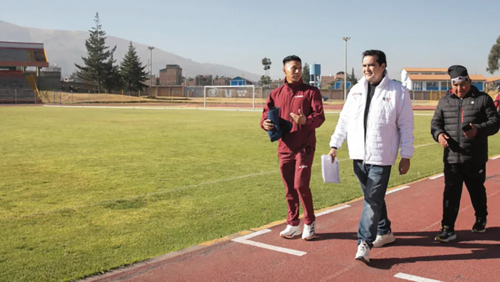 PRESIDENTE DEL IPD EN HUANCAYO: ANUNCIA NUEVA PISTA ATLÉTICA DE 08 CARRILES EN EL ESTADIO HUANCAYO