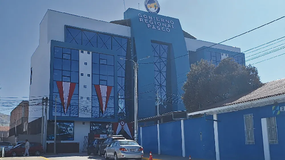 EN GORE PASCO: PROFESIONALES NO CUMPLIRÍAN CON EL PERFIL REQUERIDO
