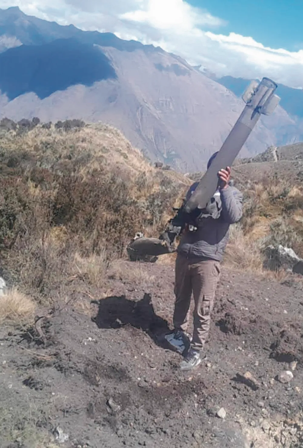 HUANCAVELICA-AYACUCHO: DENUNCIAN EXPLOSIONES CERCA A VARIAS VIVIENDAS