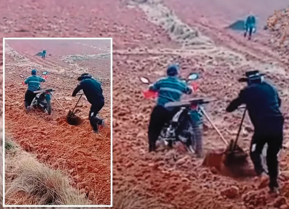 HUANCAVELICA: TRANSFORMAN SU MOTO EN ARADO