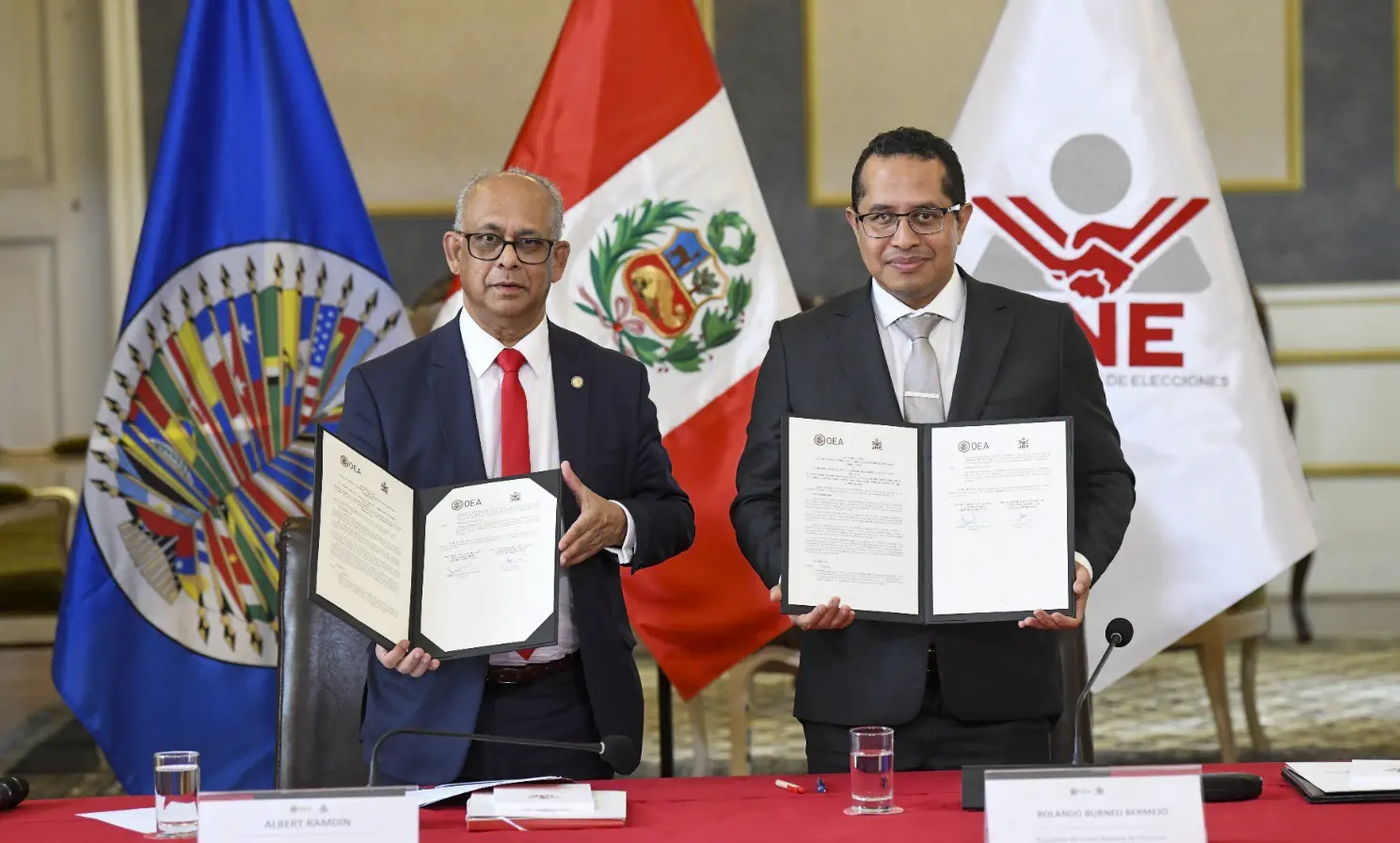 JNE Y OEA SUSCRIBIERON ACUERDO
