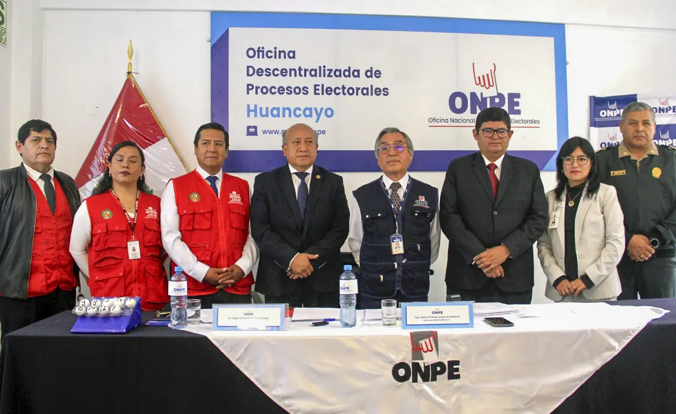 ONPE ELIGIÓ MÁS DE 7,245 MIEMBROS DE MESA