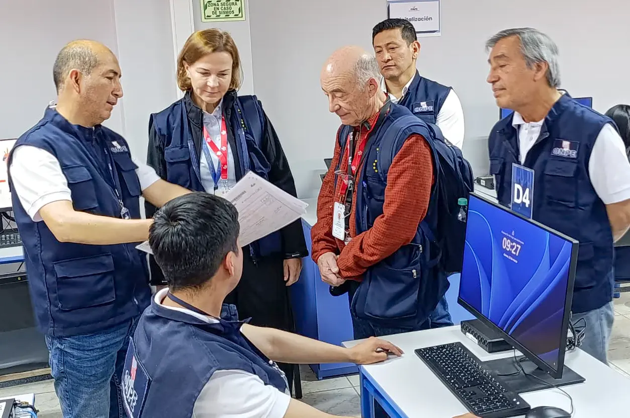 ODPE DE HUANCAYO Y EL TAMBO RECIBEN A OBSERVADORES ELECTORALES