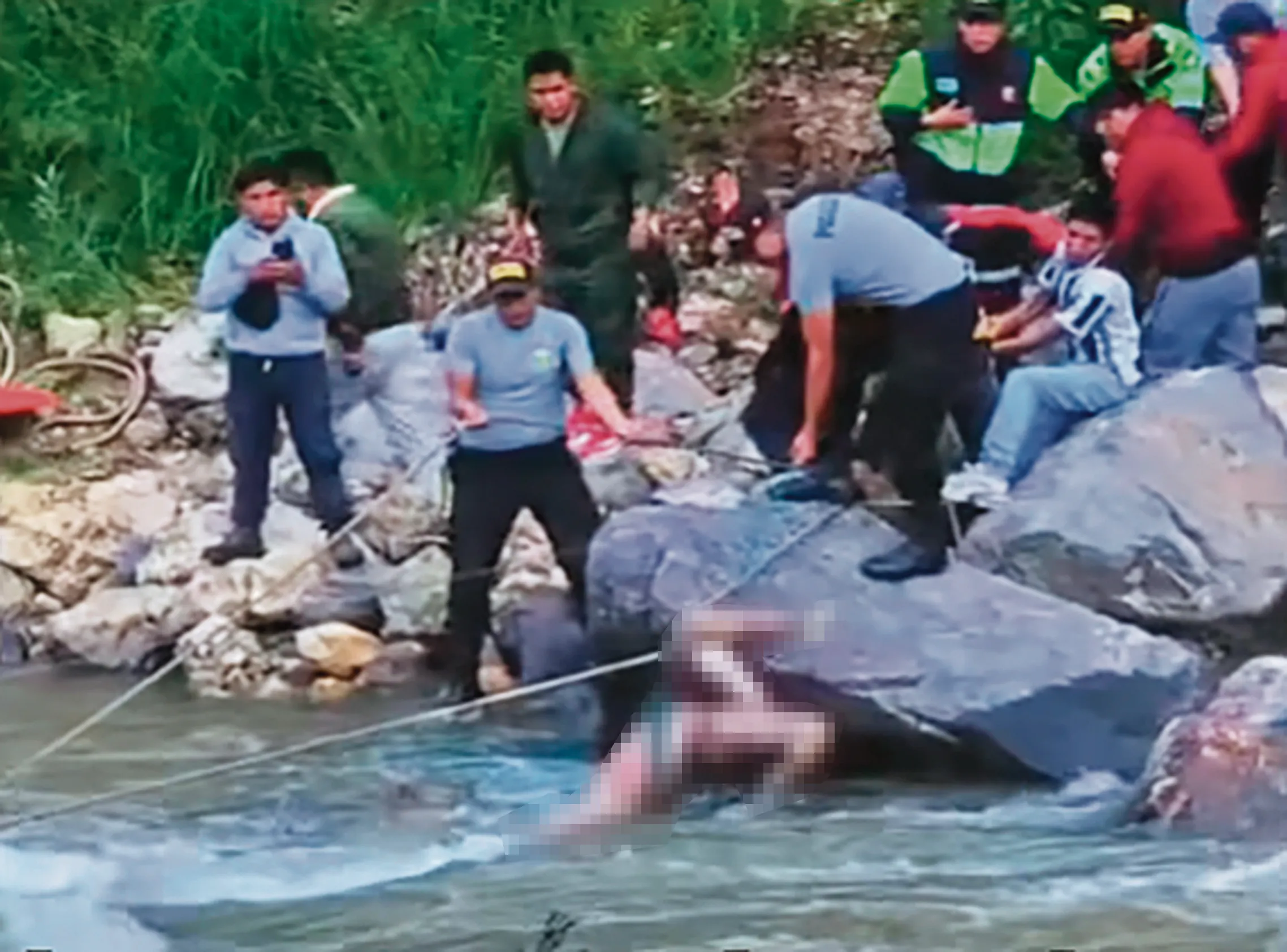 ANGARAES: HALLAN CUERPO DE JOVEN QUE CAYÓ AL RÍO OPAMAYO