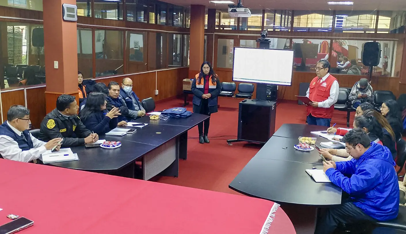 AUTORIDADES DE PASCO SE REÚNEN PARA PREVENIR CONFLICTOS ELECTORALES DURANTE COMICIOS