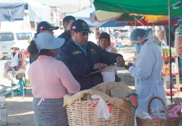 ¡QUÉ REINCIDENTE!: CLAUSURA PANADERÍA EN JAUJA POR LA INMUNDICIA HALLADA