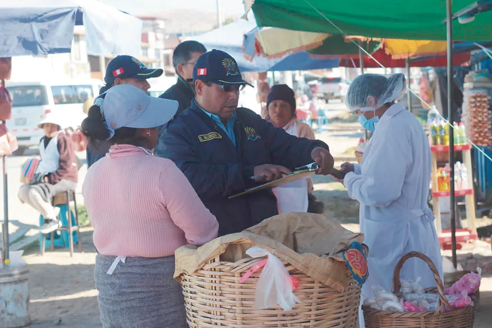 ¡QUÉ REINCIDENTE!: CLAUSURA PANADERÍA EN JAUJA POR LA INMUNDICIA HALLADA