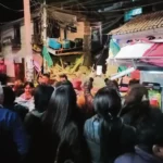 NO SE REGISTRÓ DAÑOS PERSONALES: CAE CASONA EN PLENO CENTRO DE HUANCAYO