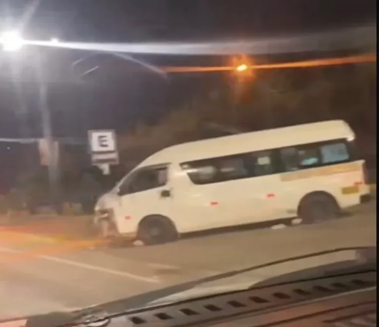 VIOLENTO CHOQUE: DEJA CINCO HERIDOS POR EL “CAMINITO DE HUANCAYO”