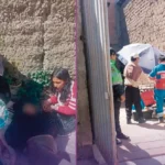 EN BARRIO PISHUPYACUN: MUJER CAE DEL SEGUNDO PISO, SERENOS FRUSTRAN OTRO INTENTO