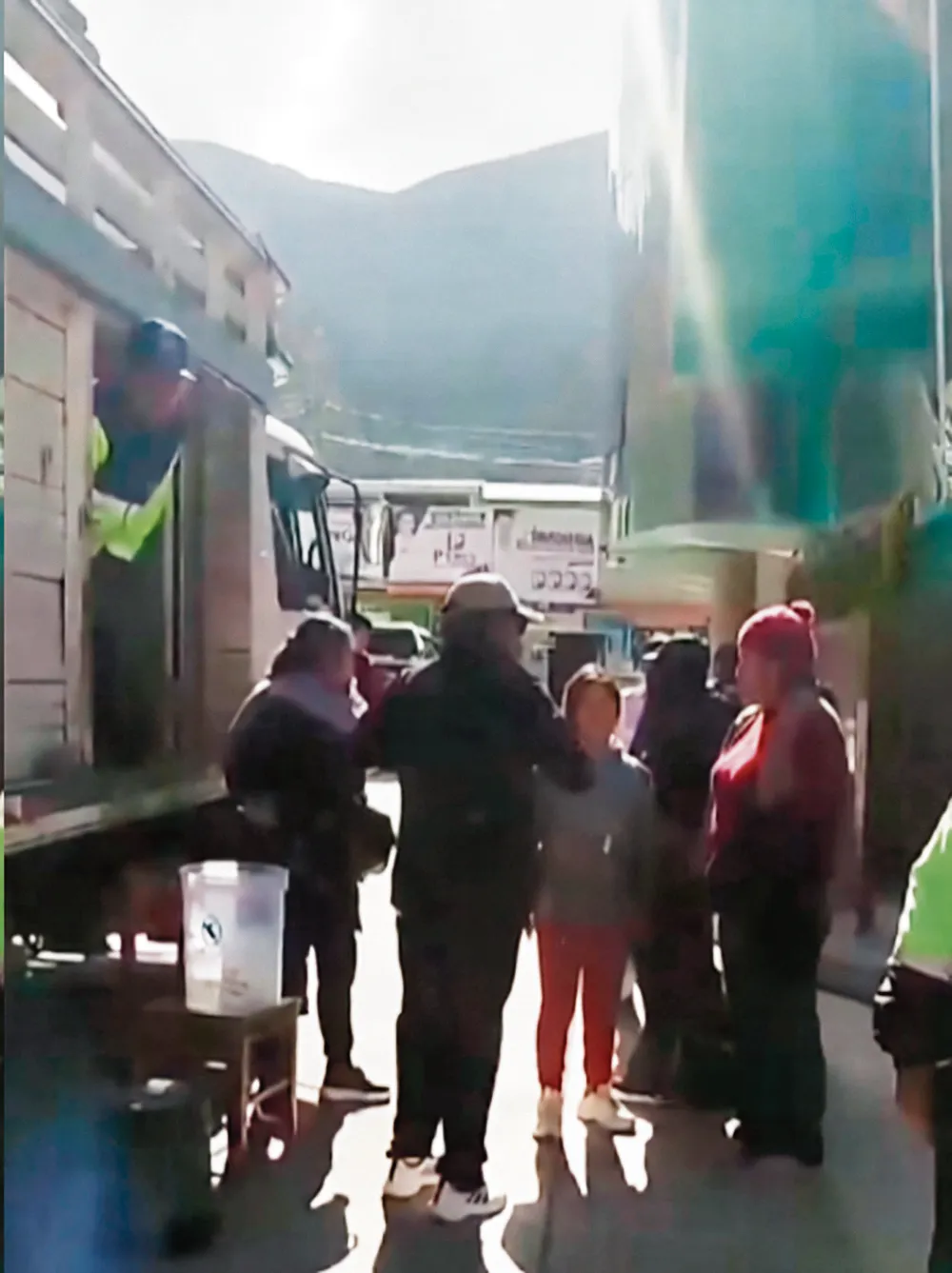 TCLACAYÁN: COMUNA TRATÓ EN CAMIÓN DE BASURA TRASLADAR NIÑOS