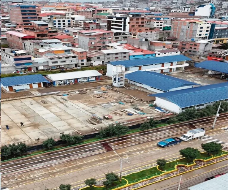 YANACANCHA: ALCALDE CUESTIONADO POR OBRA INCONCLUSA DE I.E.