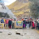 BLOQUEAN VÍA CHUPACA - CAÑETE EN PROTESTA CONTRA EMPRESA MINERA CORONA