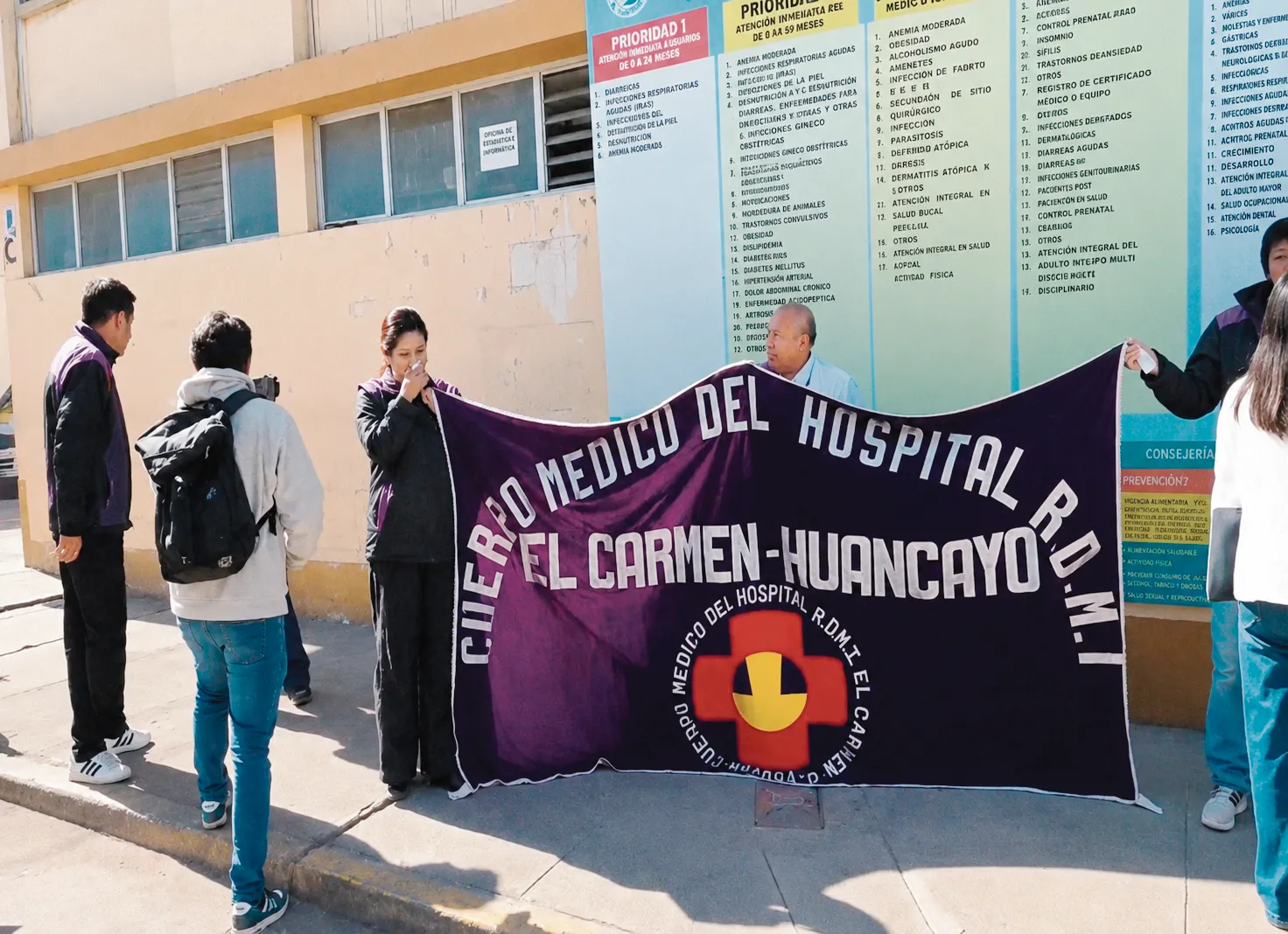 POR FALTA DE EQUIPOS: MÉDICOS DEL EL CARMEN DENUNCIAN MUERTE DE 3 NIÑOS