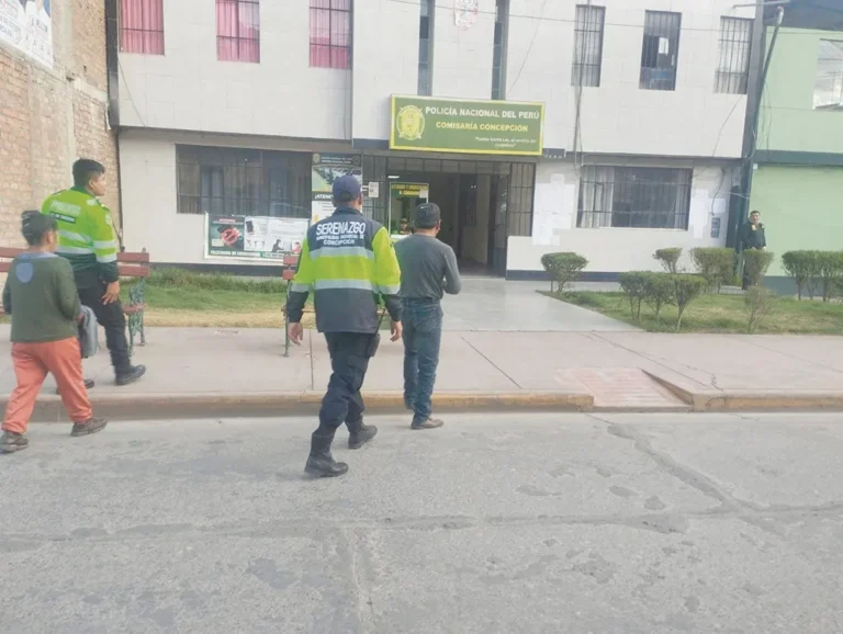 POR CELOS ENFERMISOS: SUJETO MALTRATA A ESPOSA Y POLICÍAS TUVIERON QUE INTERVENIR