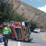 EN RUTA LA OROYA-HUANCAYO: CAMIÓN CON CARGA DE CERVEZA SE DESPISTA Y VUELCA CERCA A QUIULLA