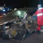 EN LA CARRETERA CENTRAL: VIOLENTO CHOQUE FRONTAL DEJA TRES HERIDOS ATRAPADOS