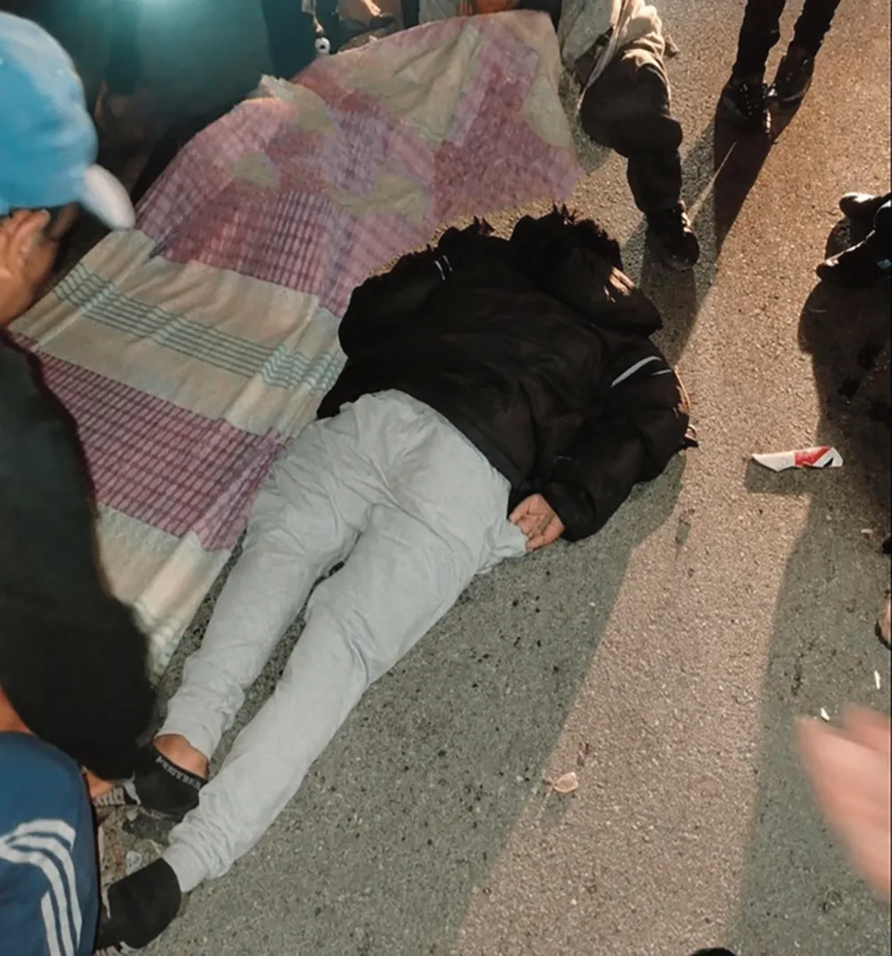 VIOLENTO CHOQUE EN TARMA: DEJA MOTOCICLISTA HERIDO EN CURVA DE CHIPOCAYO