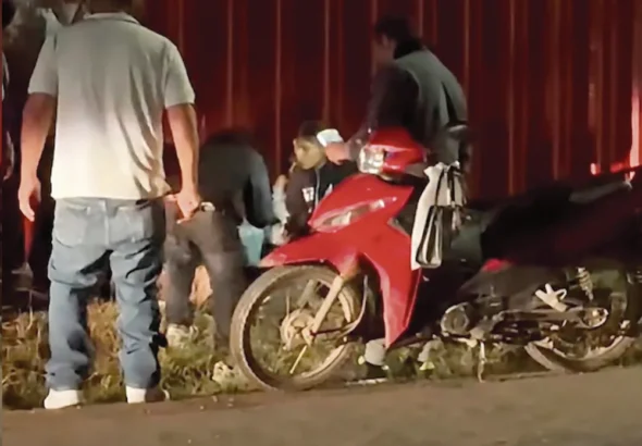 OXAPAMPA: MOTOCICLETAS COLISIONAN DEJANDO VARIOS HERIDOS