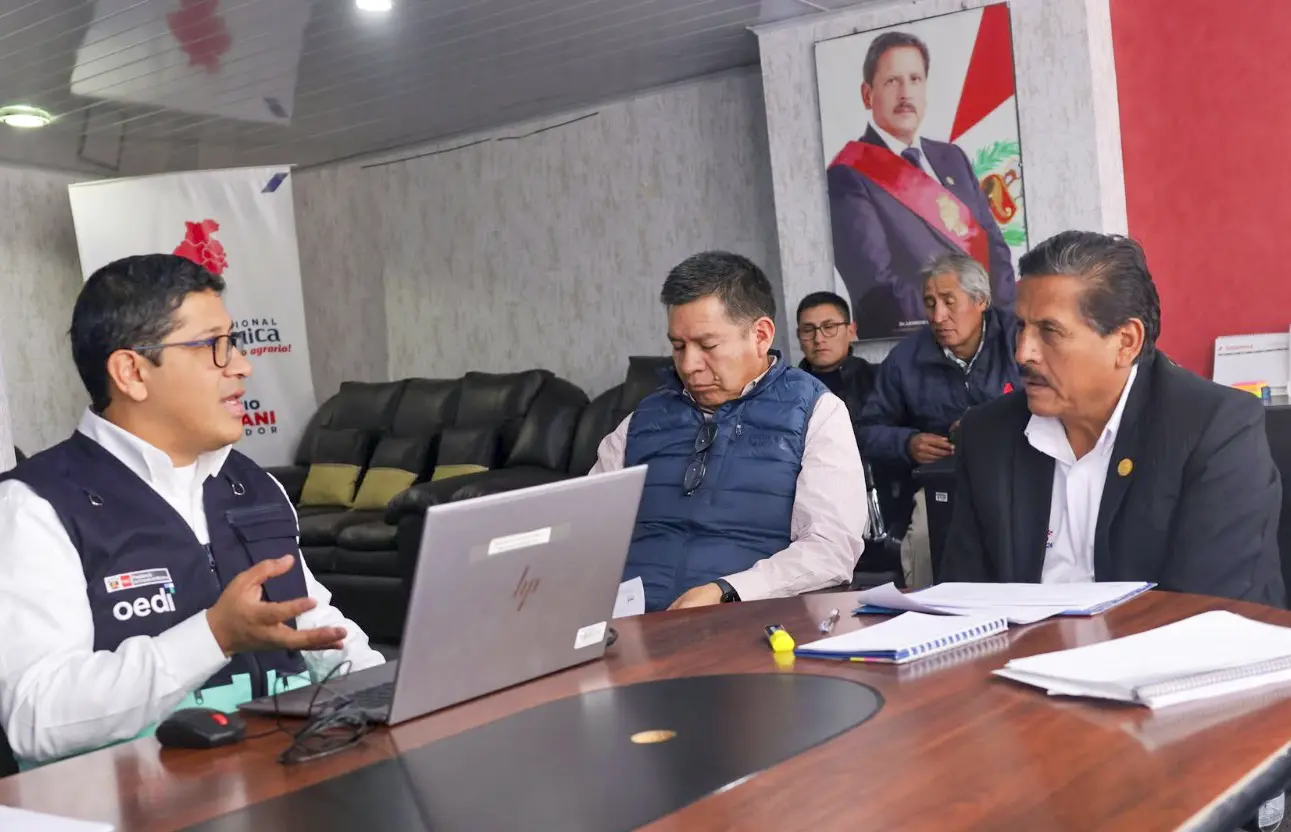 GOBIERNO REGIONAL DE HUANCAVELICA DESEA DEJAR ENCAMINADO MEJORAMIENTO DE 12 CENTROS DE SALUD TRAS REUNIÓN CON OEDI