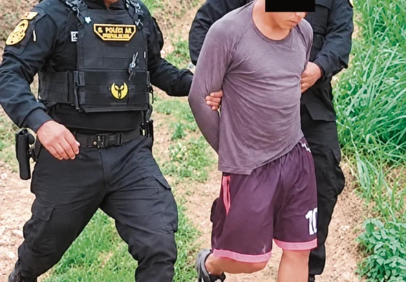 POLICIA DE SATIPO: DETIENE A JOVEN POR PRESUNTO FEMINICIDIO