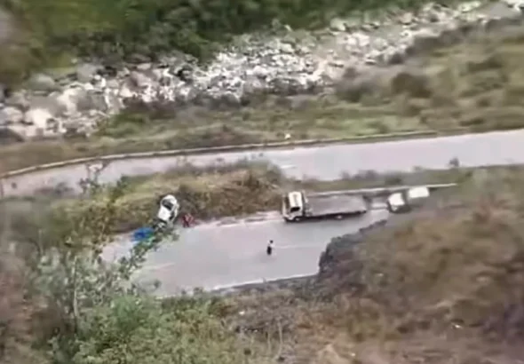 CHOQUE Y VOLCADURA DE AUTO: DEJA UNA PERSONA FALLECIDA EN RUTA TARMA-CHANCHAMAYO
