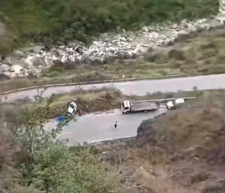 CHOQUE Y VOLCADURA DE AUTO: DEJA UNA PERSONA FALLECIDA EN RUTA TARMA-CHANCHAMAYO