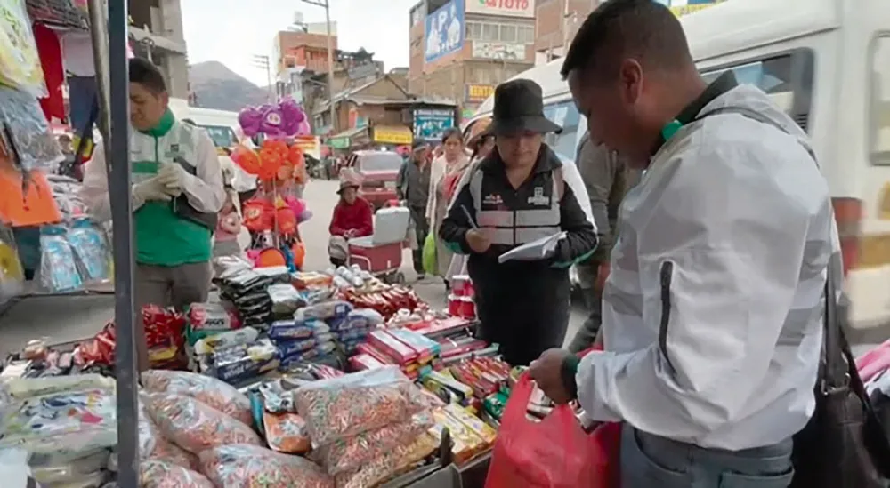 OPERATIVO DE HALLOWEEN: INCAUTARON CINCO MIL GOLOSINAS ADULTERADAS Y PRODUCTOS VENCIDOS