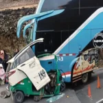 EN CHOQUE DE SU MOTOTOXI CONTRA BUS: ESTUDIANTE DE SENATI FALLECE EN DISTRITO ACOLLA
