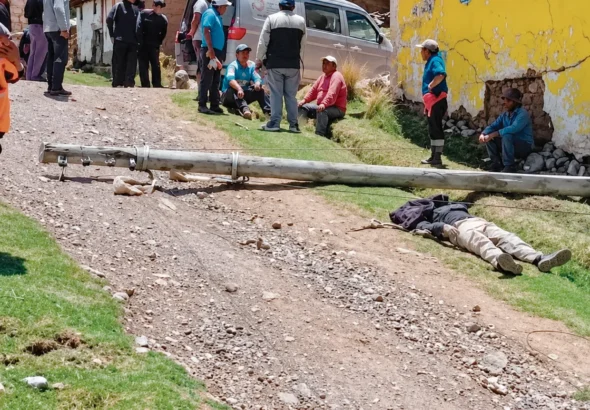 PAMPAPUQIO: JOVEN MUERE AL CAERLE UN POSTE 