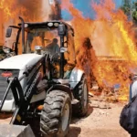 DURANTE DESALOJO EN HUANCAYO: NUEVE TRABAJADORES MUNICIPALES HERIDOS TRAS ATAQUE INCENDIARIO