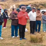 FUE GRABADO: CANDIDATO ENTREGA FRAZADAS DE INDECI